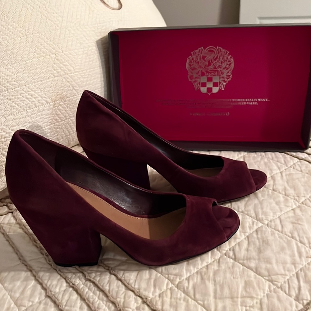 Sassy Dark Garnet suede Vince Camuto heels
